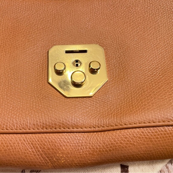 Pre-Loved Vintage MCM Leather Clutch / Wristlet - Picture 4 of 14